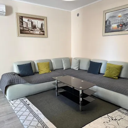 Villa Durres 别墅